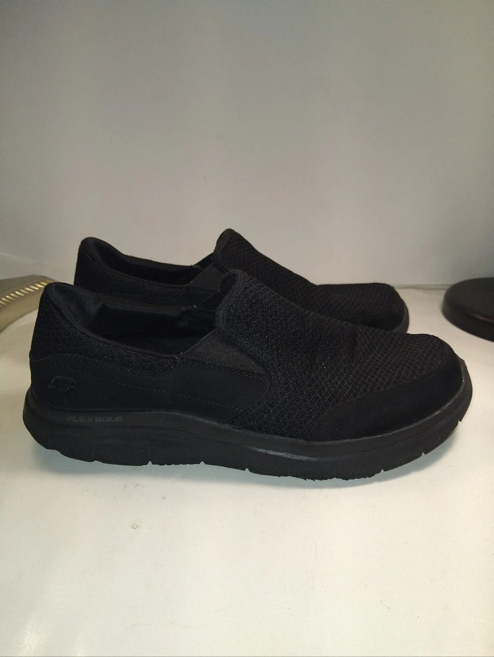 Skechers Work Black Slip Resistant Relaxed Fit Slip On Shoes Men's sz 11 (77048)